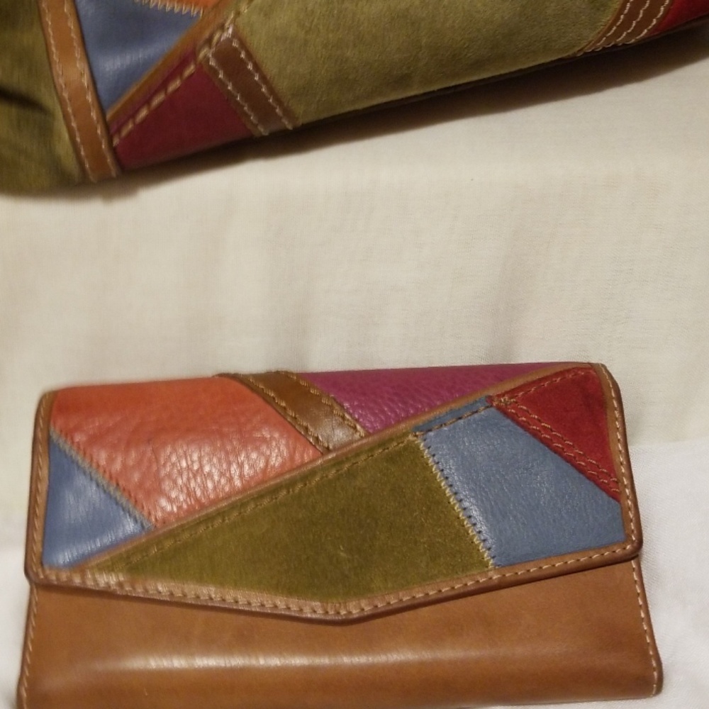 Fossil Purse, Wristlet, And Wallet Set. - image 4